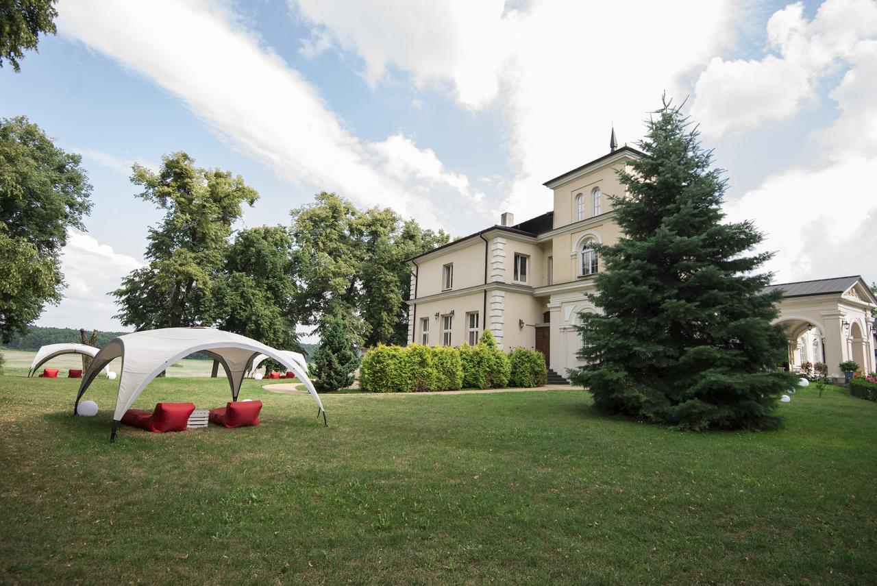 Dwor Ujazdowski Bauernhof